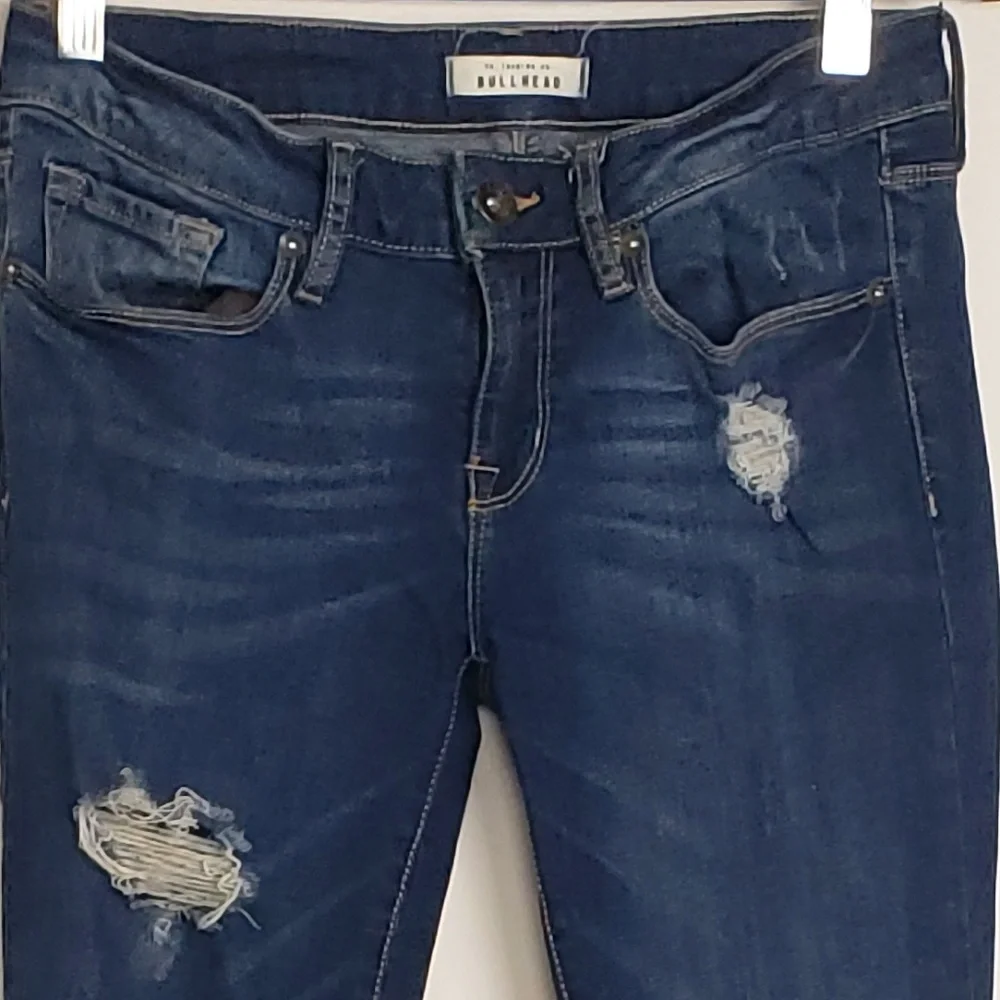 Bullhead slim boot distressed jeans F5
